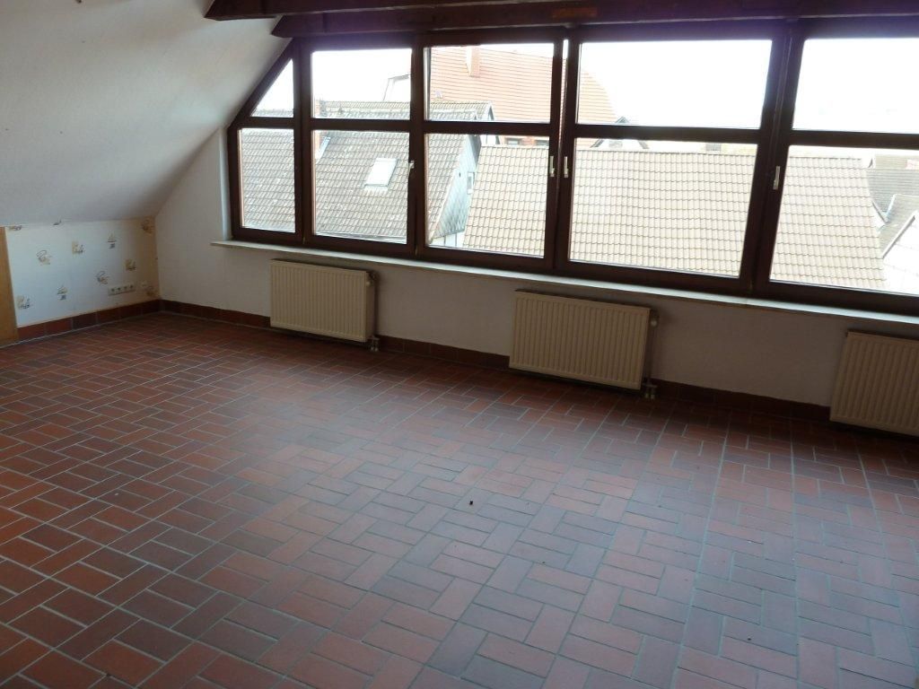 Wohnung zur Miete 340 € 2 Zimmer 85 m²<br/>Wohnfläche 1.<br/>Geschoss 01.02.2025<br/>Verfügbarkeit Rühle Bodenwerder 37619