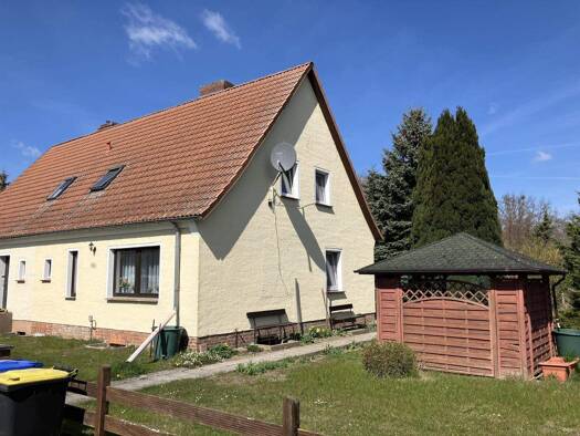 Doppelhaushälfte zum Kauf 70.000 € 4 Zimmer 86 m² 850 m² Grundstück Borrentin 17111