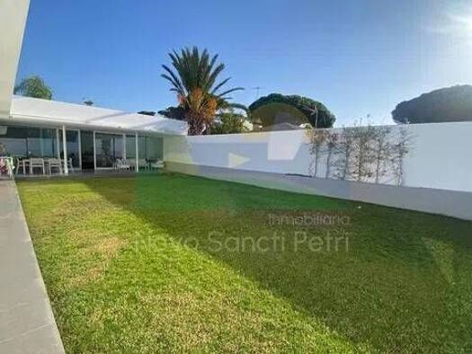 Chalet zum Kauf 775.000 € 4 Zimmer 184 m² Calle Hierba Luisa Chiclana de la Frontera 11130