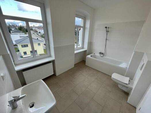 Wohnung zur Miete 360 € 2 Zimmer 60 m² 3. Geschoss frei ab 01.12.2026 Kurt-Keicher-Straße 59 Innenstadt Gera 07545