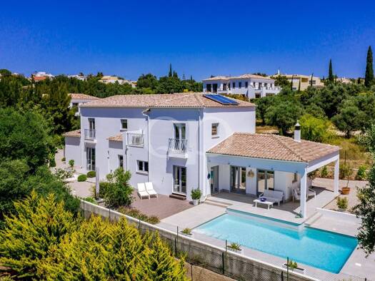 Haus zum Kauf 1.950.000 € 269 m² 857 m² Grundstück Loulé (São Clemente) 8100