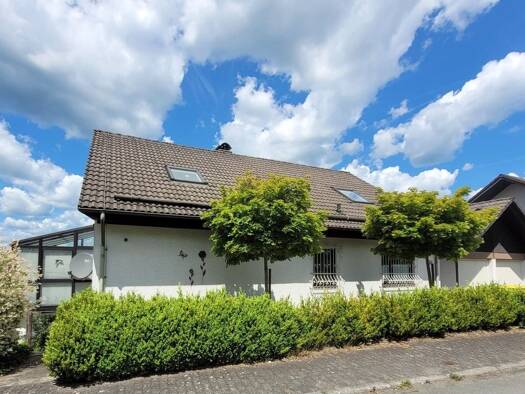 Einfamilienhaus zum Kauf 275.000 € 6 Zimmer 217 m² 595 m² Grundstück Bad Berleburg 57319