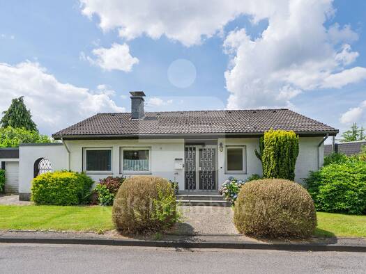 Einfamilienhaus zum Kauf 395.000 € 5 Zimmer 155,8 m² 943 m² Grundstück Voiswinkel Odenthal 51519