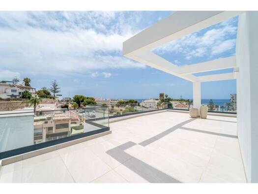 Villa zum Kauf 1.649.000 € 4 Zimmer 300 m² 1.068 m² Grundstück >Av. de la Torre > Benalmádena 29639
