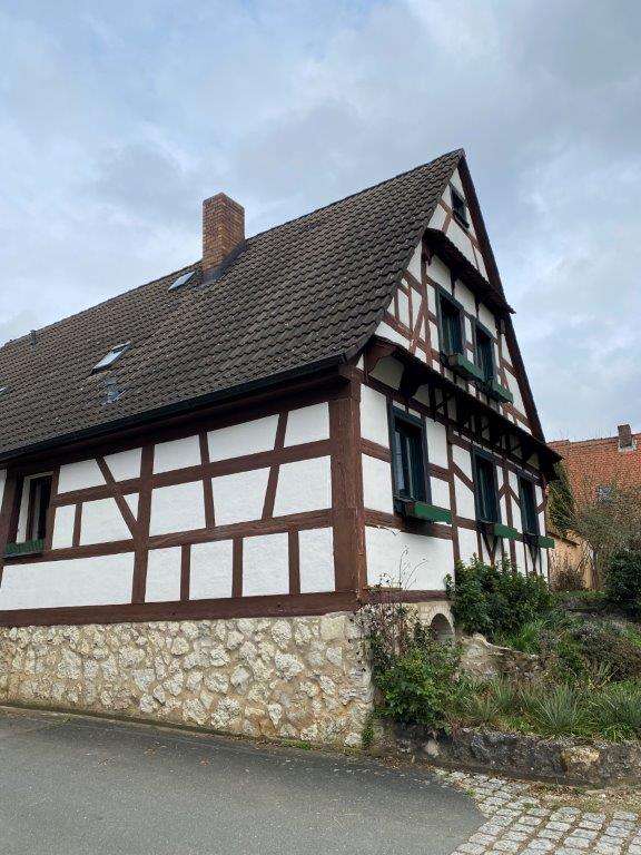 Bauernhaus zum Kauf 345.000 € 5 Zimmer 160 m²<br/>Wohnfläche 610 m²<br/>Grundstück ab sofort<br/>Verfügbarkeit Lindenplatz 3 Mistendorf Strullendorf 96129