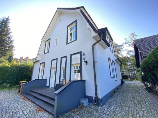 Einfamilienhaus zur Miete 2.250 € 6 Zimmer 196,6 m² 600 m² Grundstück Waldstraße 17 Ahrensburg 22926