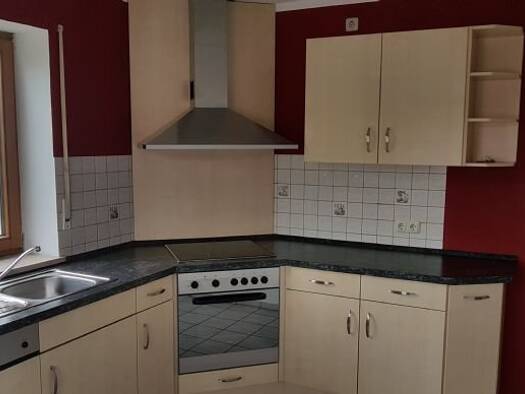 Wohnung zur Miete 800 € 3 Zimmer 78 m² Geschoss -1/2 frei ab 01.06.2026 Weiß-Ferdl-Straße 7 Unterneukirchen 84579