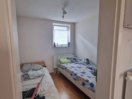 Wohnung zum Kauf 97.500 € 30 m² Geschoss 1/3 Alexanderstraße 7 Stein 90547