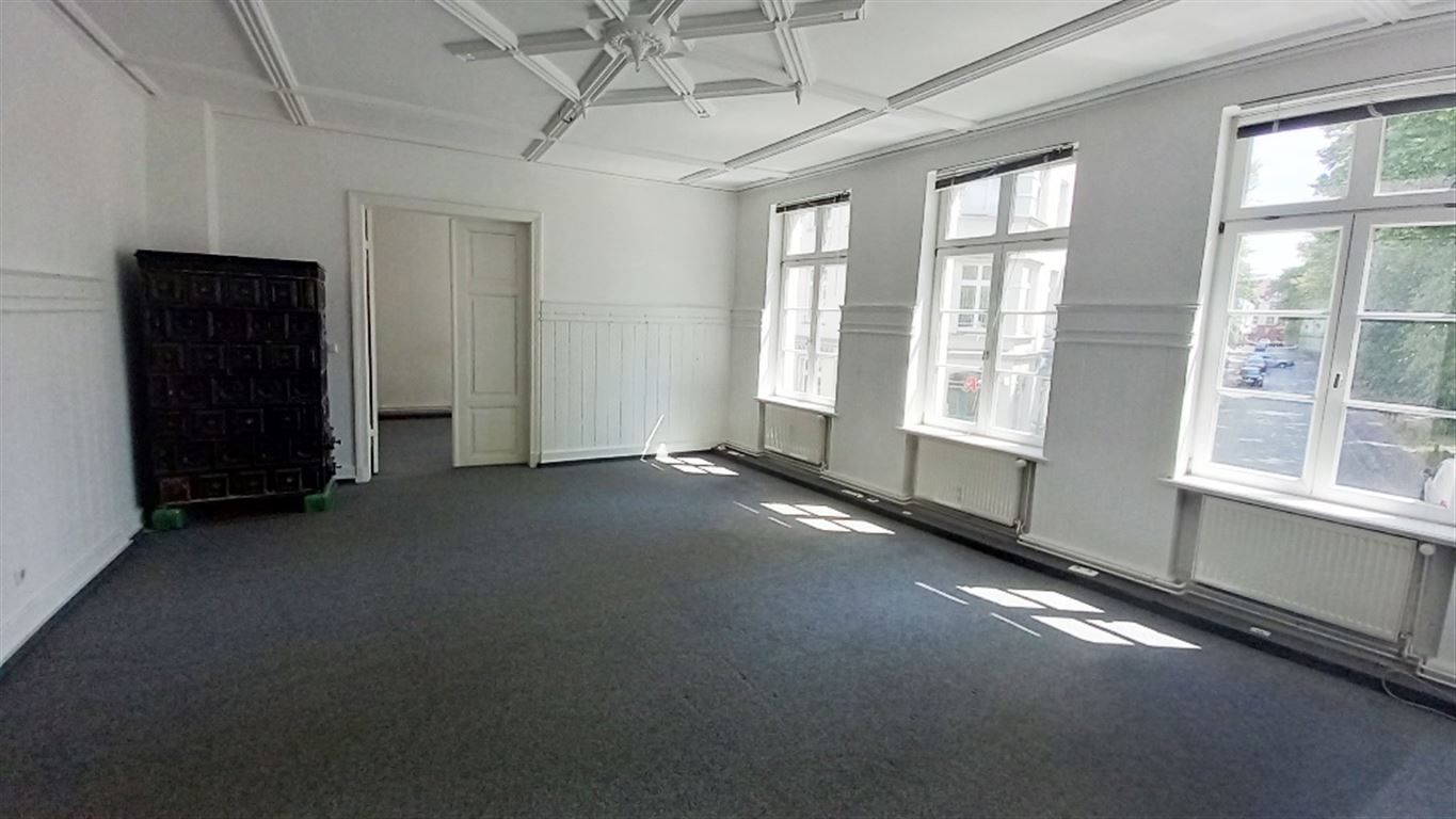 Bürofläche zur Miete 1.253 € 5 Zimmer 156,5 m²<br/>Bürofläche Hageböcker Straße 99 Altstadt Güstrow 18273