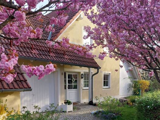 Einfamilienhaus zum Kauf 590.000 € 6 Zimmer 180 m² 842 m² Grundstück frei ab sofort Innenstadt Hof 95030