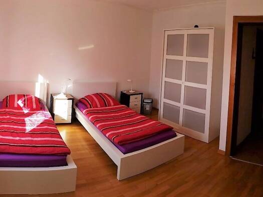 WG-Zimmer zur Miete Wohnen auf Zeit 550 € 14 m² frei ab 02.09.2025 Schillerstrasse 0 Altbach (Esslingen) 73776
