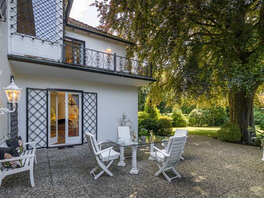 Villa zum Kauf 1.650.000 € 8 Zimmer 304 m² 1.500 m² Grundstück Wellingsbüttel Hamburg 22391