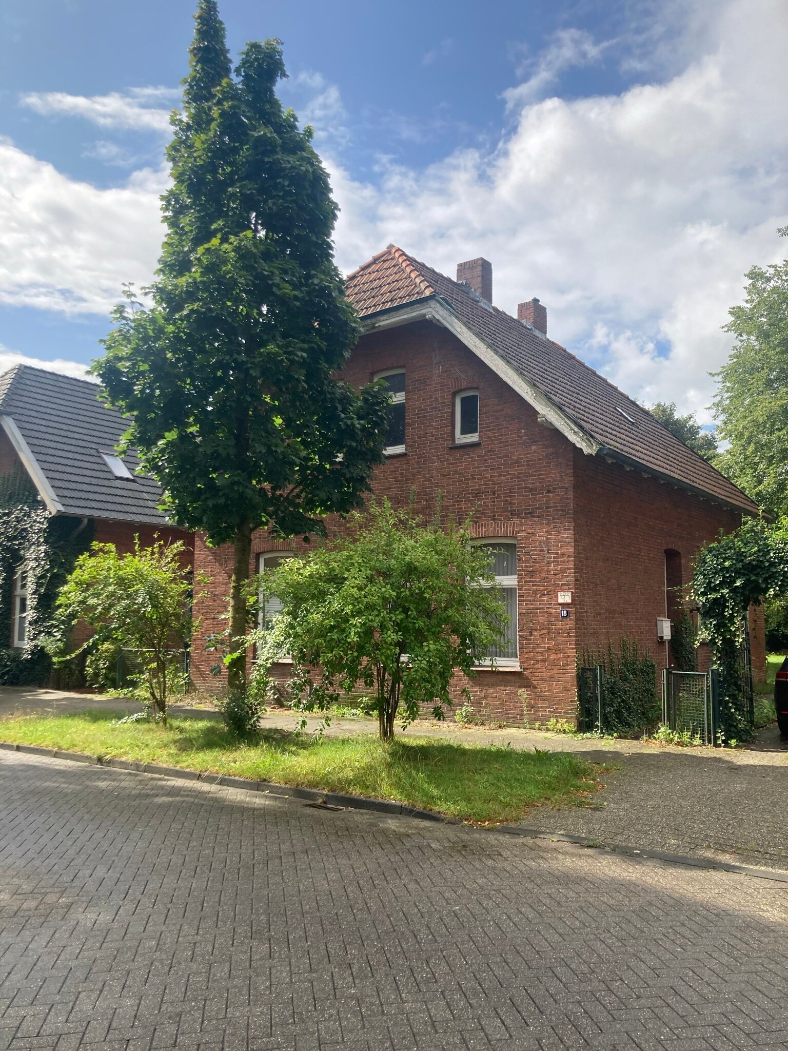 Einfamilienhaus zum Kauf 175.000 € 5 Zimmer 588 m²<br/>Grundstück Leer Leer 26789