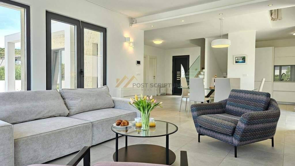 Haus zur Miete 2.500 € 180 m² Rogoznica