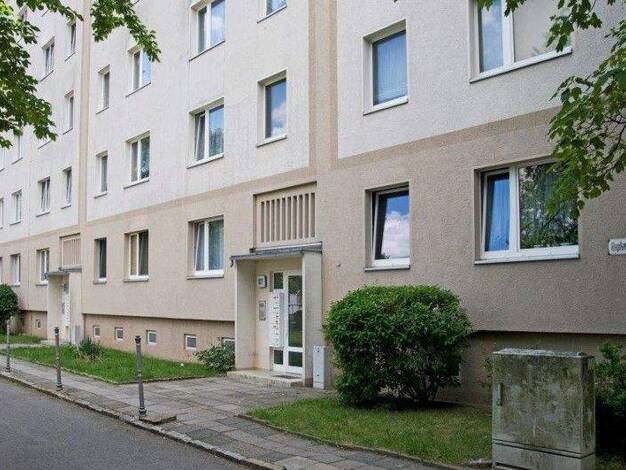 Wohnung zur Miete 708 € 4 Zimmer 65 m² 4. Geschoss frei ab 27.06.2026 Hepkestr. 133 Gruna Dresden 01277