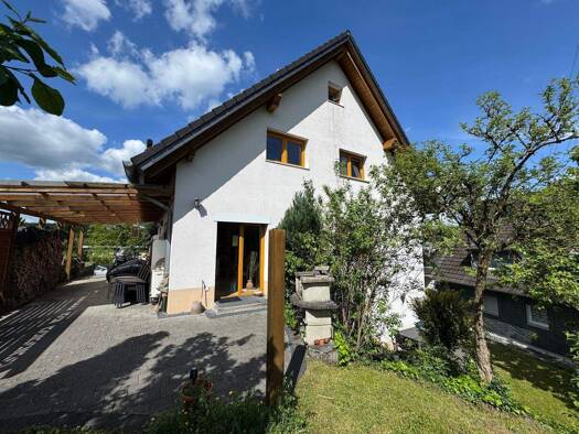 Mehrfamilienhaus zum Kauf 348.000 € 7 Zimmer 143 m² 434 m² Grundstück frei ab sofort Seelbach Siegen 57072