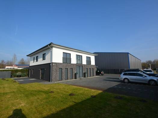 Büro zur Miete 1.350 € 4 Zimmer Wietzenbruch Celle 29225