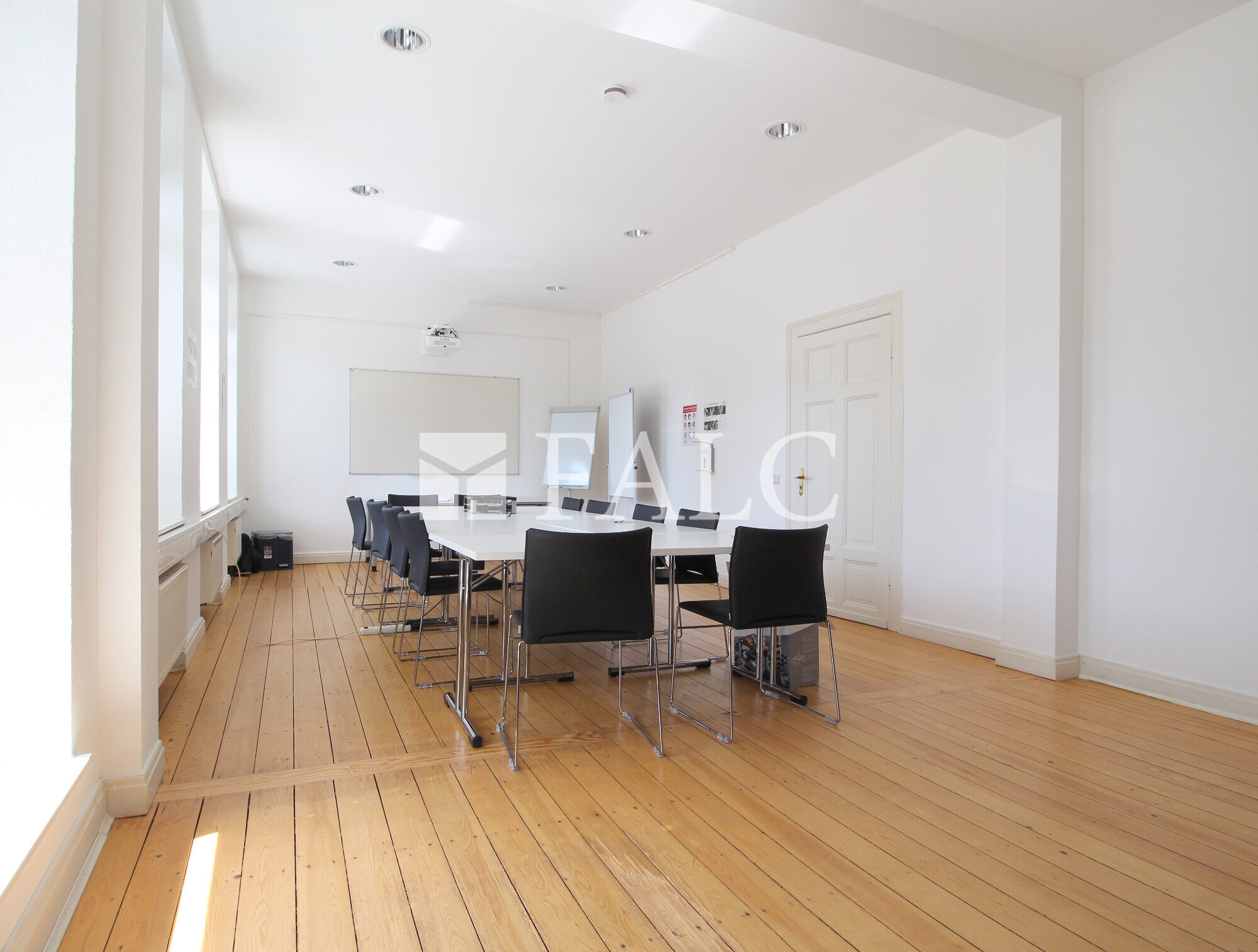 Büro-/Praxisfläche zur Miete 2.740 € 7 Zimmer 274 m²<br/>Bürofläche ab 130 m²<br/>Teilbarkeit Innenstadt Neuwied 56564