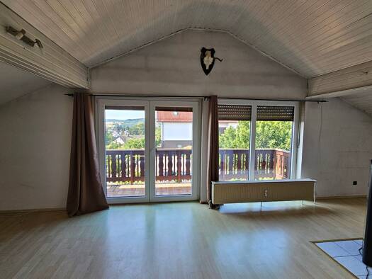 Wohnung zur Miete 1.000 € 3 Zimmer 112 m² Geschoss 1/2 frei ab sofort Niederbiel Solms 35606