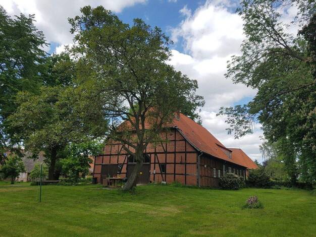 Bauernhaus zum Kauf provisionsfrei 85.000 € 4 Zimmer 210 m² 6.624 m² Grundstück Zum Kirchplatz 14 Radegast Bleckede 21354