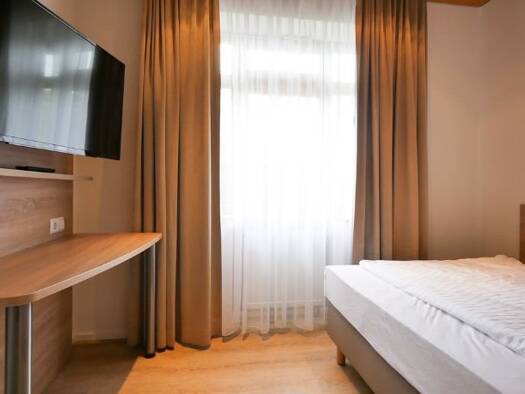 Studio zur Miete auf Zeit 1.350 € 1 Zimmer 16 m² Bühlenstraße Holzgerlingen 71088
