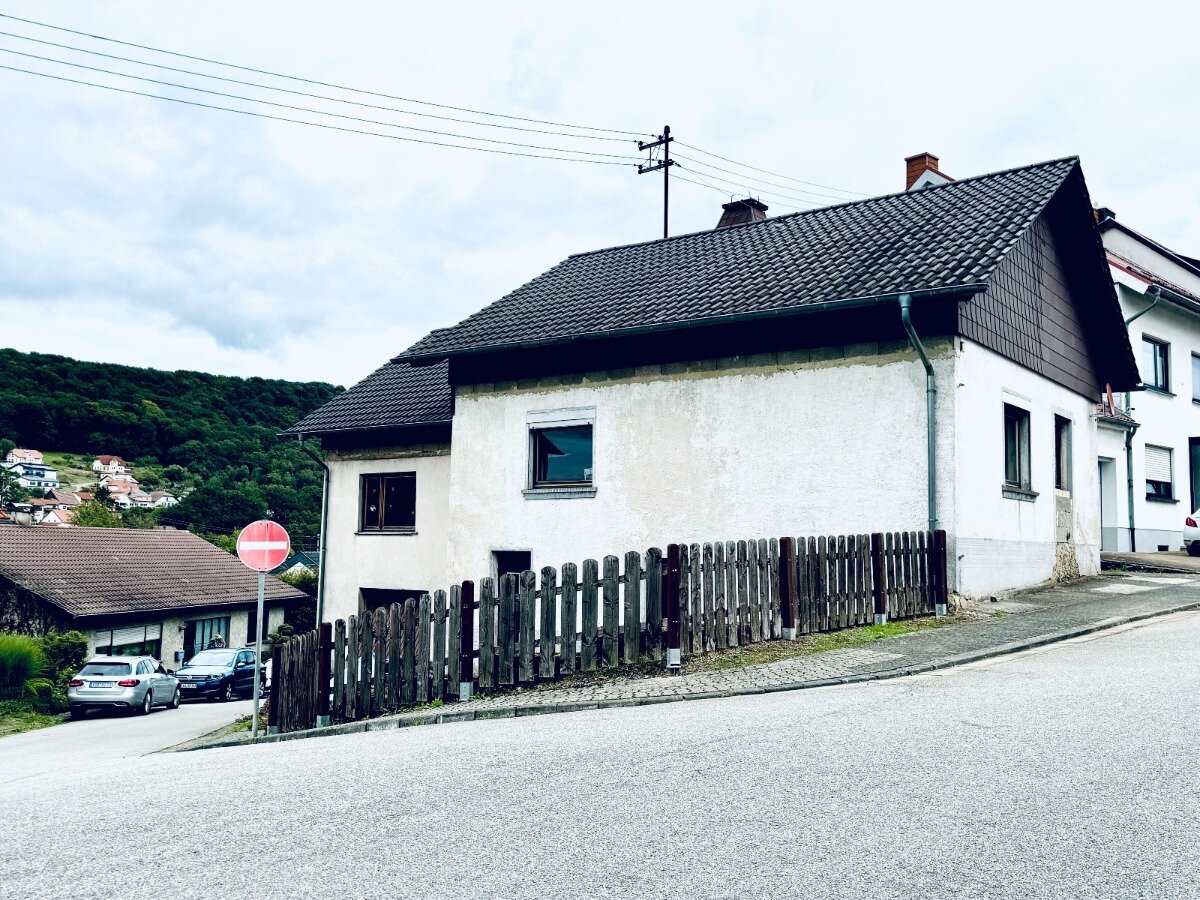 Einfamilienhaus zum Kauf 98.000 € 6 Zimmer 125 m²<br/>Wohnfläche 410 m²<br/>Grundstück Limbach Schmelz-Limbach 66839