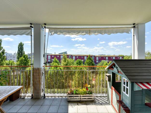Wohnung zur Miete 1.600 € 4 Zimmer 96 m² 2. Geschoss frei ab sofort Mahatma-Gandhi-Straße 9 Bad Cannstatt Stuttgart 70376