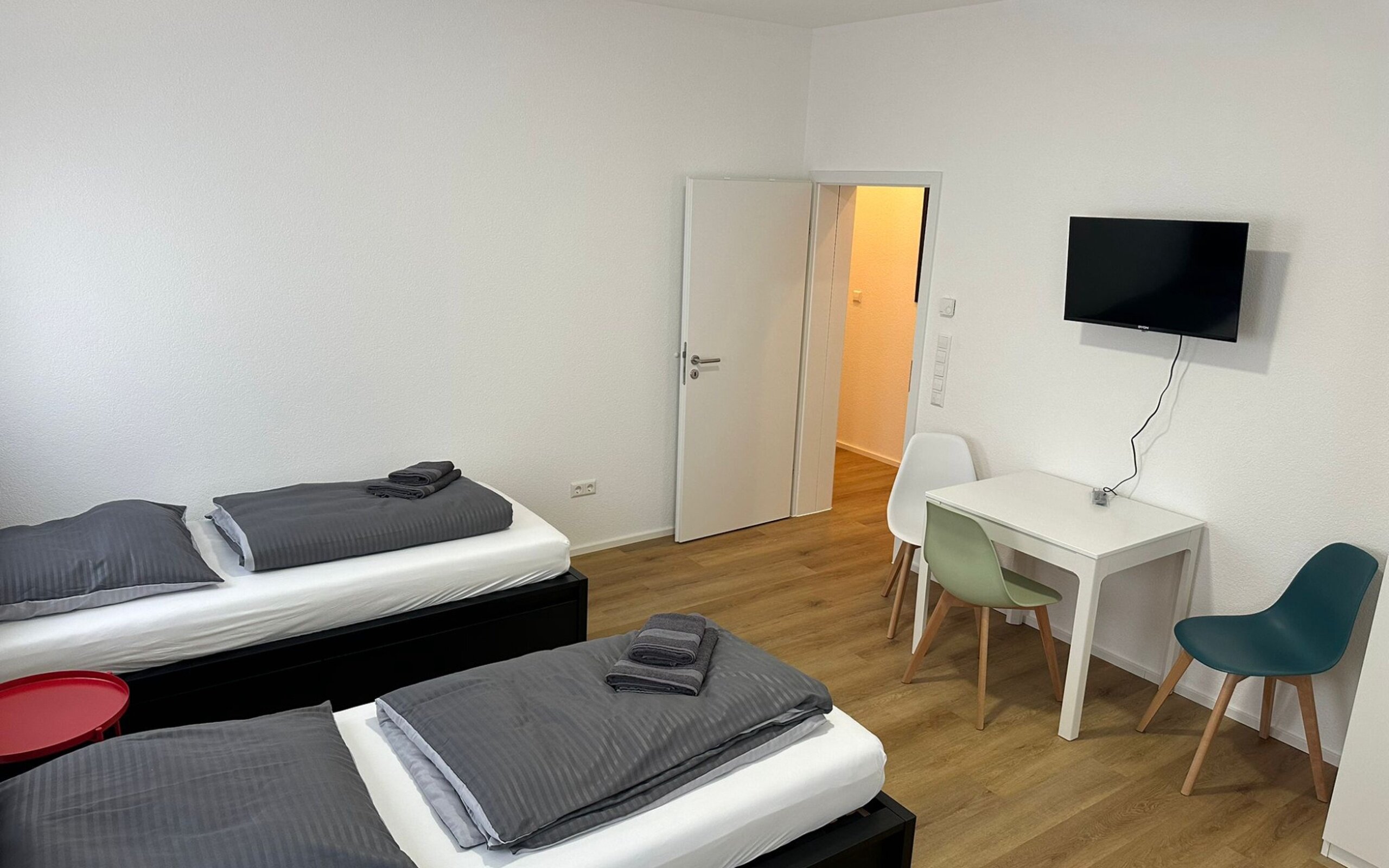 Wohnung zur Miete Wohnen auf Zeit 2.710 € 3 Zimmer 90 m²<br/>Wohnfläche ab sofort<br/>Verfügbarkeit Rüderner Straße 0 Lindenschulviertel Stuttgart Obertürkheim 70329