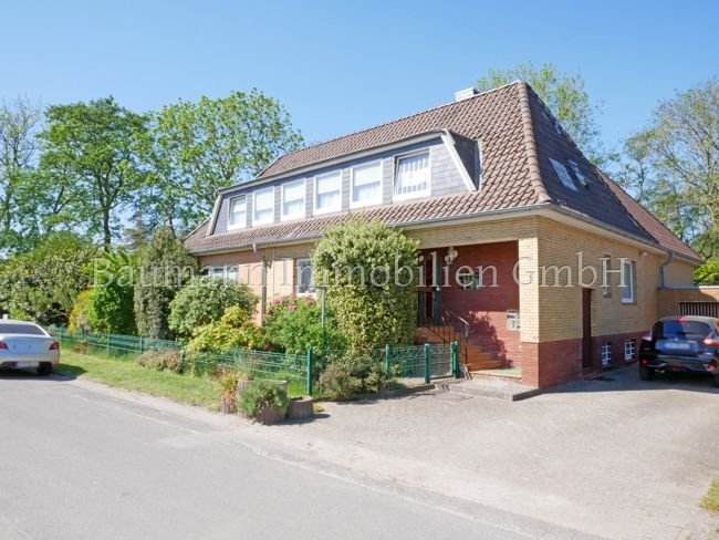 Einfamilienhaus zum Kauf 299.900 € 8 Zimmer 192,7 m²<br/>Wohnfläche 732 m²<br/>Grundstück Süder- und Westerwisch Cuxhaven 27474