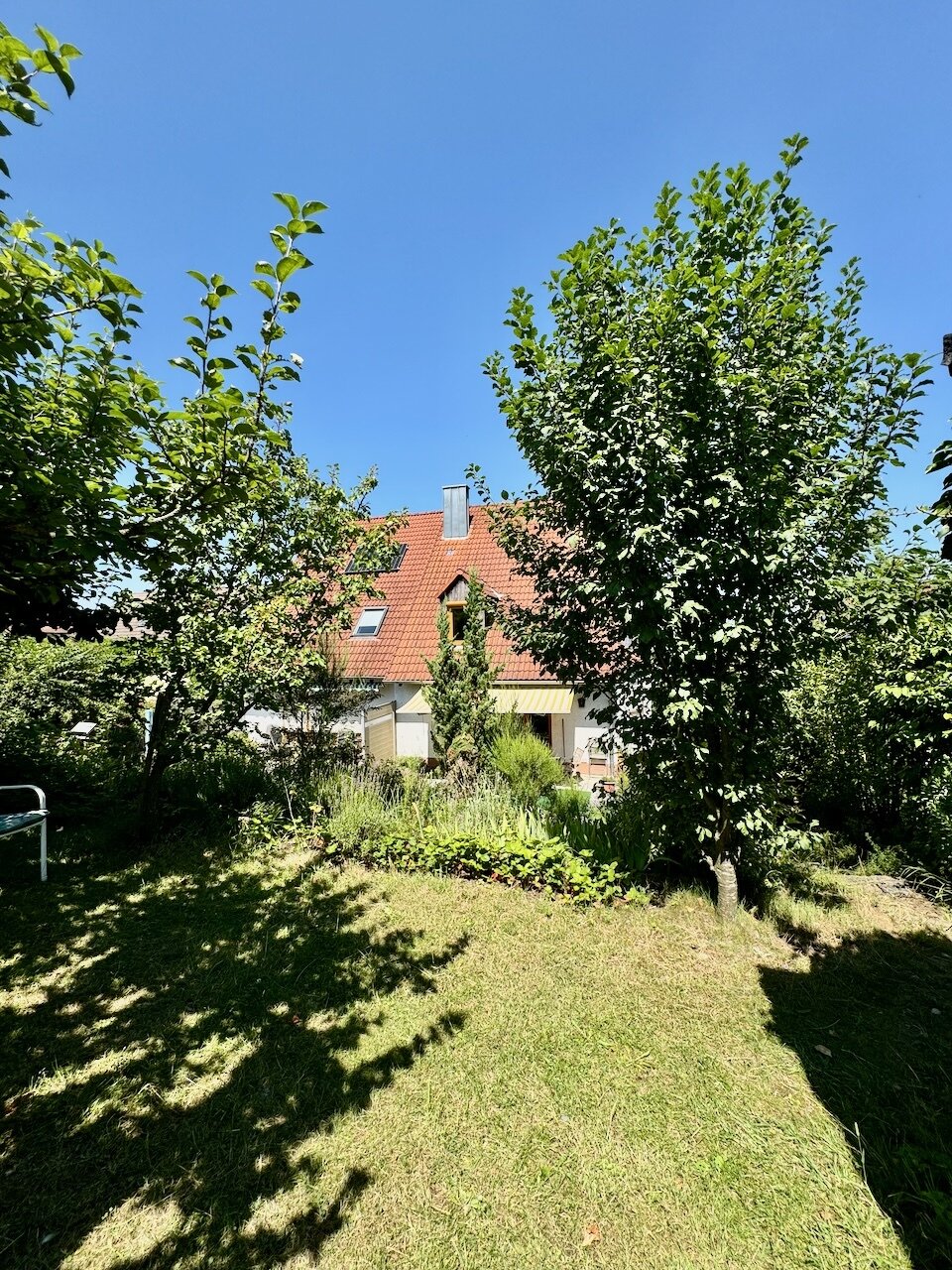 Doppelhaushälfte zum Kauf 469.800 € 5,5 Zimmer 124 m²<br/>Wohnfläche 368 m²<br/>Grundstück Würzburg 97249