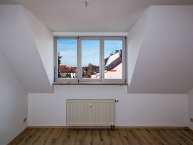 Wohnung zum Kauf 31.500 € 1 Zimmer 35 m² Dachgeschoss, 3. Geschoss Greiz Greiz 07973
