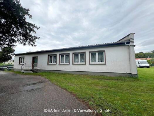 Haus zum Kauf 498.000 € 1.774 m² Grundstück Plüggentiner Straße Samtens Samtens 18573