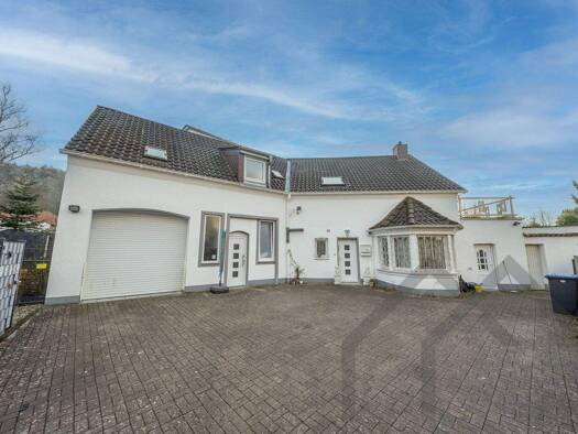 Einfamilienhaus zur Miete 1.200 € 7 Zimmer 150 m² 280 m² Grundstück Schwarzenbach Homburg / Schwarzenbach 66424