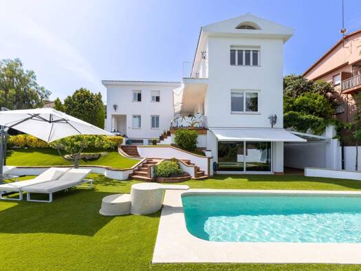 Einfamilienhaus zum Kauf provisionsfrei 1.200.000 € 8 Zimmer 1.104 m² Grundstück Mataró 08304