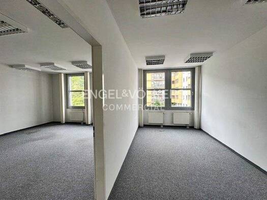 Büro zur Miete 25 € 223 m² Bürofläche teilbar ab 223 m² Berlin 13189