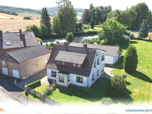 Mehrfamilienhaus zum Kauf 139.000 € 7 Zimmer 165 m² 1.994 m² Grundstück Imbshausen Northeim 37154
