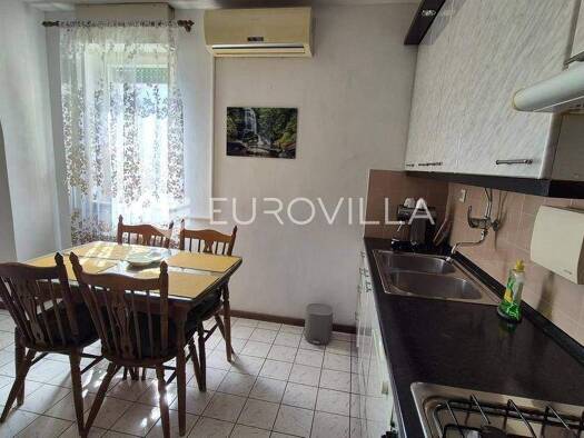 Wohnung zur Miete 600 € 2 Zimmer 53 m² Meterize Sibenik