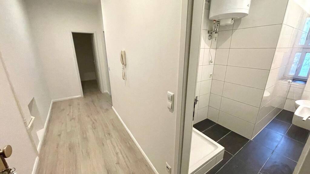 Wohnung zur Miete 586 € 2 Zimmer 56,3 m² 2. Geschoss frei ab 01.05.2026 Siemensstr. 16 Moabit Berlin 10551