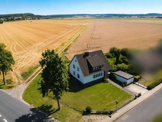 Einfamilienhaus zum Kauf 239.000 € 8 Zimmer 170,6 m² 944 m² Grundstück frei ab sofort An den Flachsrotten Dinklar Schellerten 31174