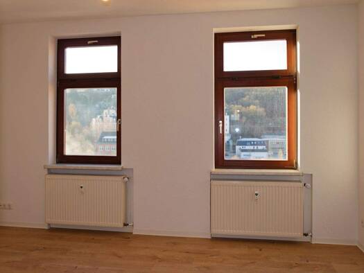 Wohnung zur Miete 500 € 4 Zimmer 83 m² 3. Geschoss Adelheidstraße 4 Greiz 07973