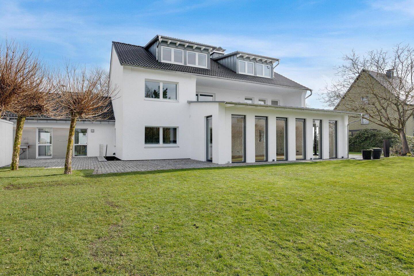 Mehrfamilienhaus zum Kauf - Ansicht 2