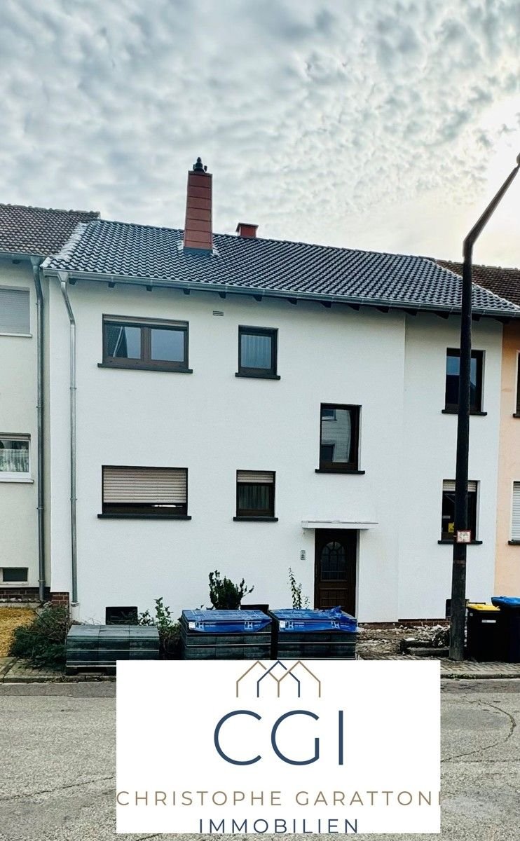 Mehrfamilienhaus zum Kauf 289.000 € 6 Zimmer 130 m²<br/>Wohnfläche 370 m²<br/>Grundstück ab sofort<br/>Verfügbarkeit Blieskastel Blieskastel 66440