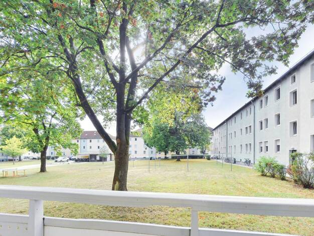 Wohnung zum Kauf 240.000 € 2 Zimmer 45 m² frei ab sofort Kasernenviertel Regensburg 93053