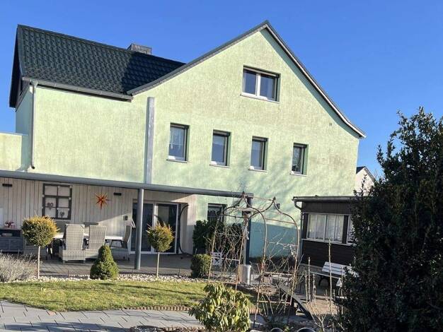 Einfamilienhaus zum Kauf 470.000 € 8 Zimmer 240 m² 771 m² Grundstück frei ab 01.04.2026 Eischleben Amt Wachsenburg 99334