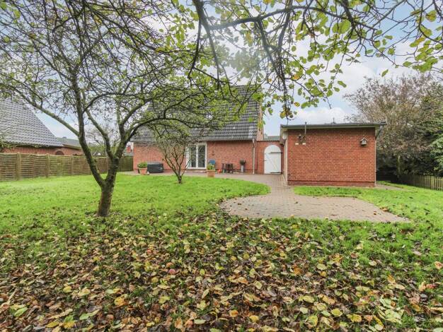 Sonstiges zum Kauf als Kapitalanlage geeignet 239.000 € 4 Zimmer 102 m² 882,2 m² Grundstück Klanxbüll 25924
