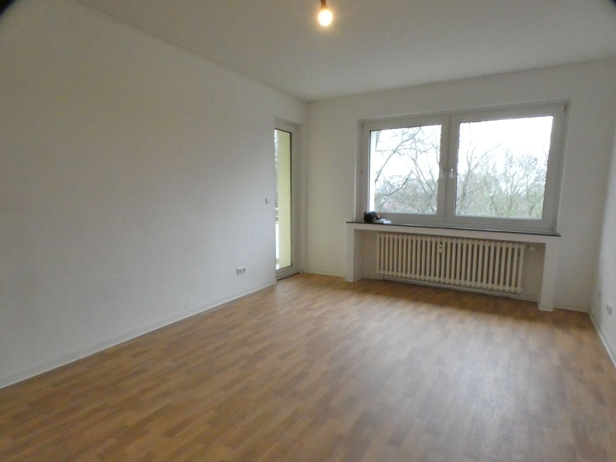 Wohnung zur Miete 410 € 2 Zimmer 58 m²<br/>Wohnfläche 3.<br/>Geschoss 16.12.2024<br/>Verfügbarkeit Zillestr. 12 Aldenrade Duisburg 47179