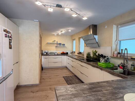 Mehrfamilienhaus zum Kauf 599.000 € 7 Zimmer 200 m² 1.700 m² Grundstück Berneck Altensteig 72213