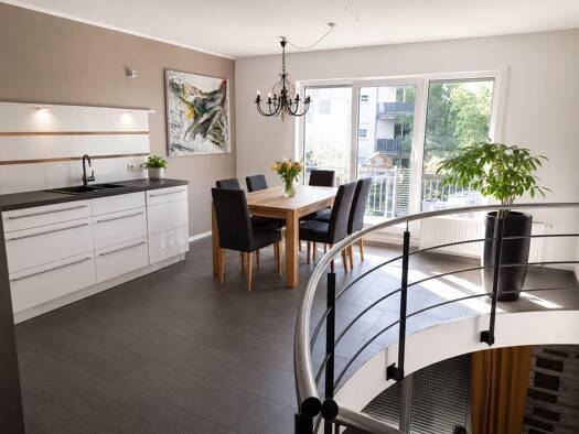 Maisonette zum Kauf provisionsfrei 209.000 € 3 Zimmer 117 m² Geschoss EG/5 frei ab sofort Stadtmitte Plauen 08523