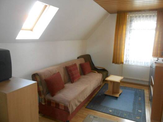 Wohnung zur Miete 450 € 2 Zimmer 35 m² frei ab sofort Raunheim 65479