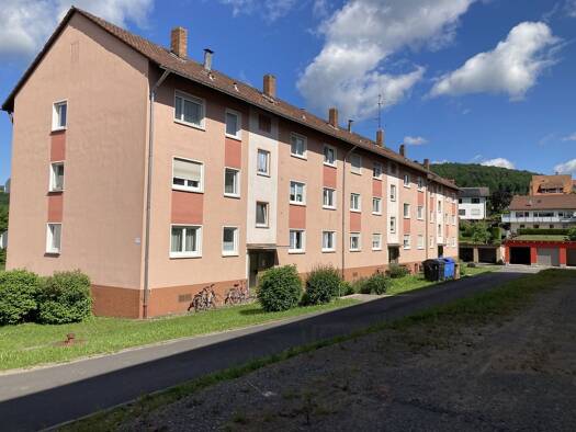 Mehrfamilienhaus zum Kauf provisionsfrei als Kapitalanlage geeignet 1.650.000 € 45 Zimmer 1.116 m² 1.751 m² Grundstück Düsseldorferstraße 31-35 Bad Brückenau 97769